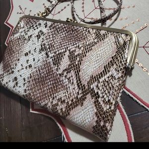 Hobo crossbody wallet